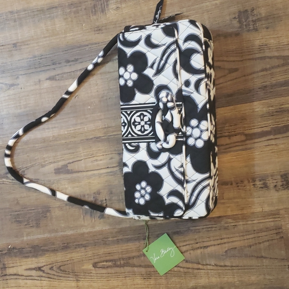 Vera Bradley NWT clutch with strap